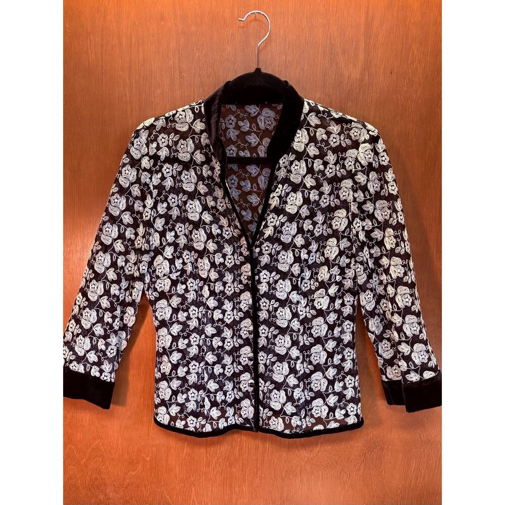 VTG Black + Ivory Floral Embroidered Sheer Mesh Cardigan w/ Velvet Trim sz 8